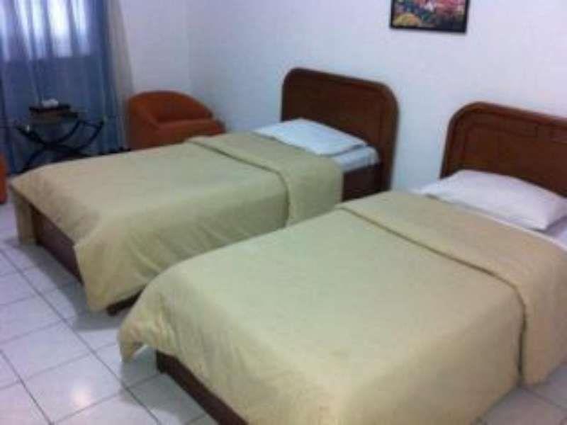 Catellya Guest House Cipaku Bandung Luaran gambar